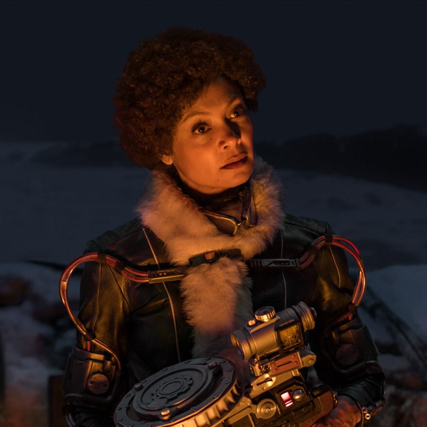 What is the role of Val in Solo: A Star Wars Story?